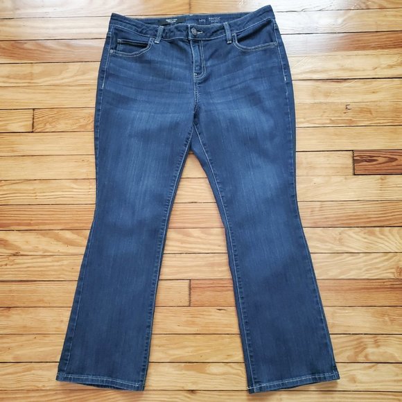 Simply Vera Vera Wang SVVW Mid Rise Boot Cut Jeans Dark Wash Sz 14PS - Picture 2 of 9